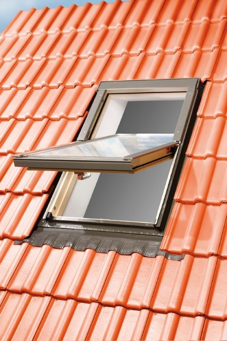 Okno dachowe Optilight gr. FAKRO 55x78 55x98 KOŁNIERZ + ROLETA GRATIS