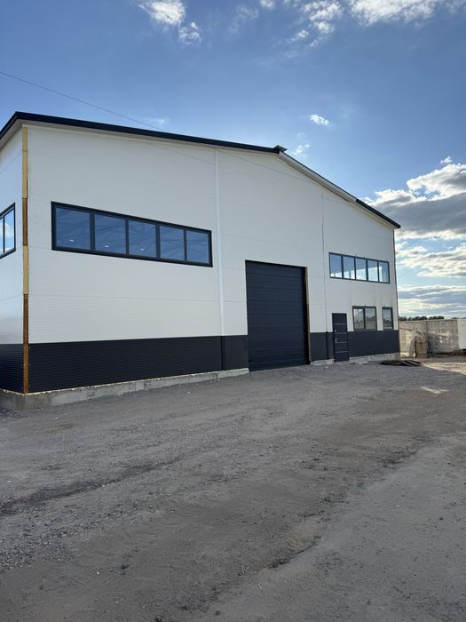 Склад приміщення ангар