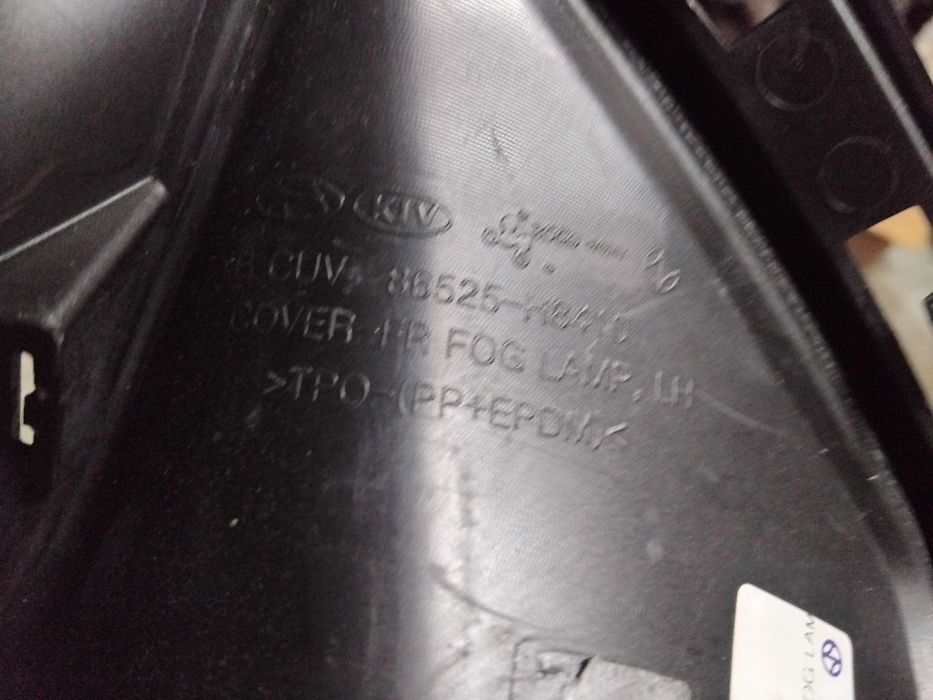 Kia stonic Wlot powietrza