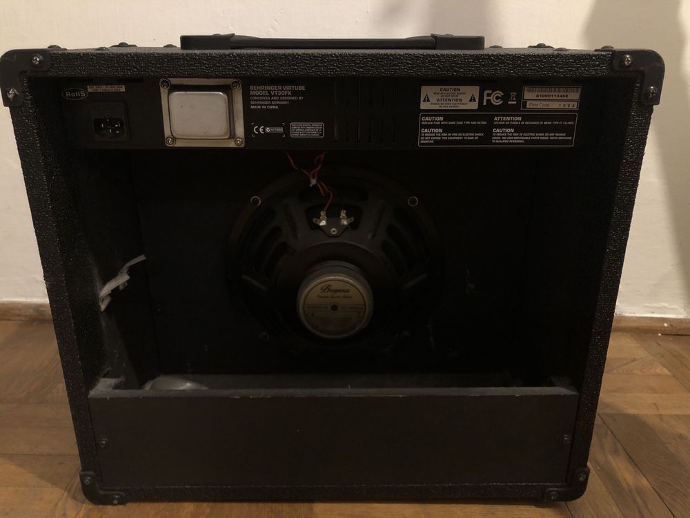 Wzmacniacz Behringer VT30FX