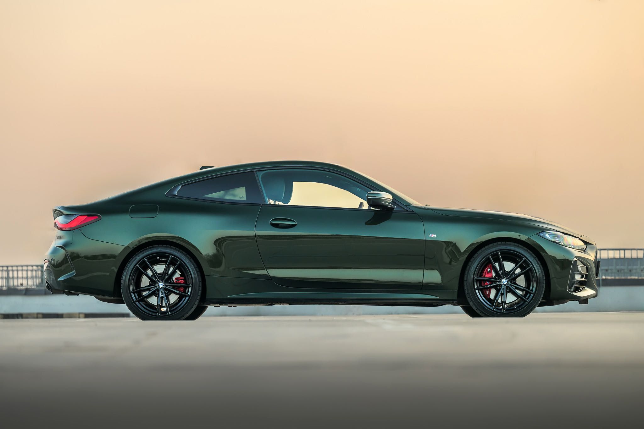 Wynajem wypożyczalnia fabrycznie nowe BMW 4 x Coupé M Sport od 233 PLN