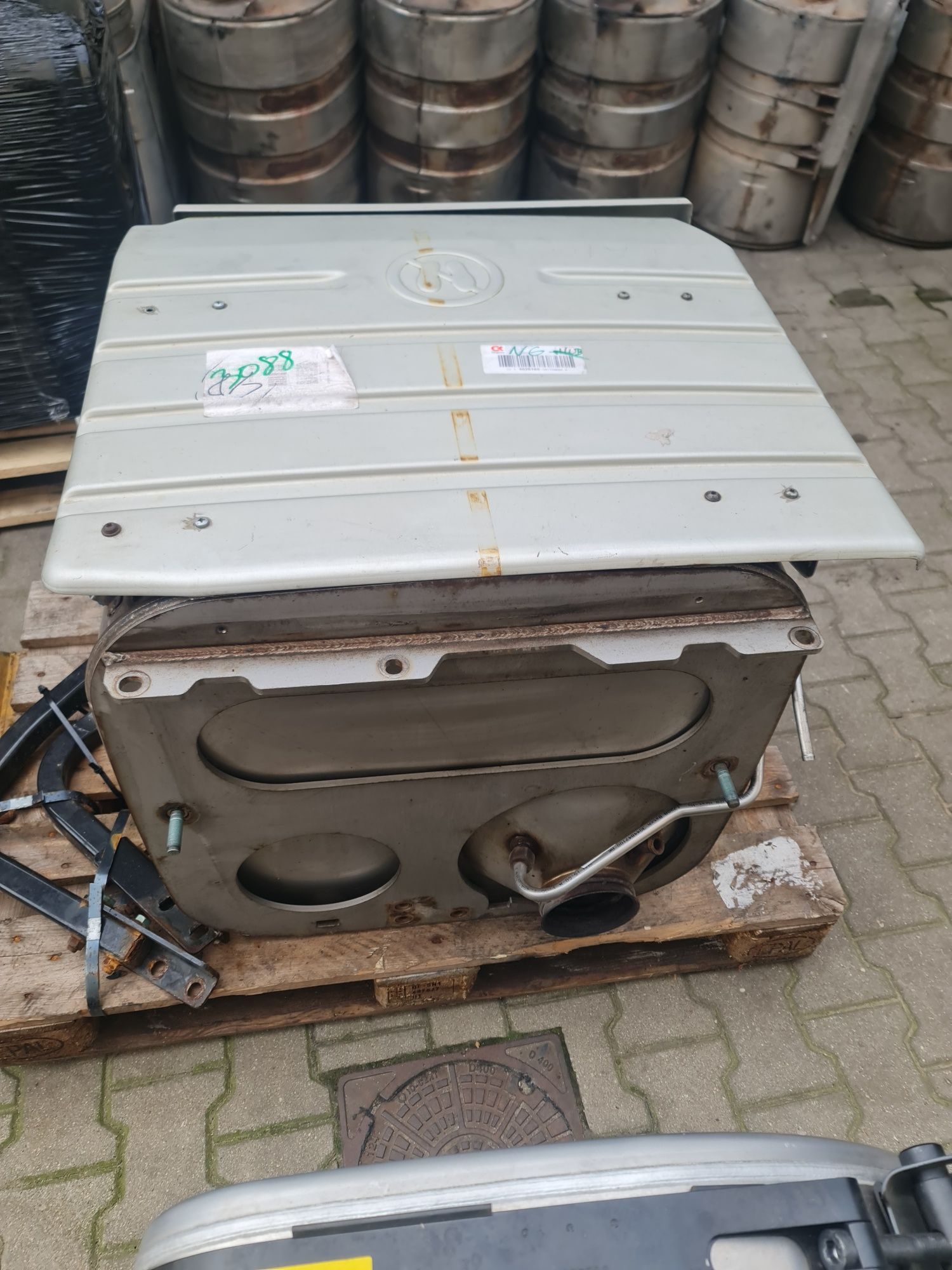 Katalizator dpf  tłumik scr man tgx tg3 tgs stan bdb gwarancja faktura