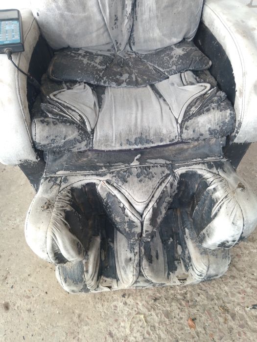 Масажне  крісло.