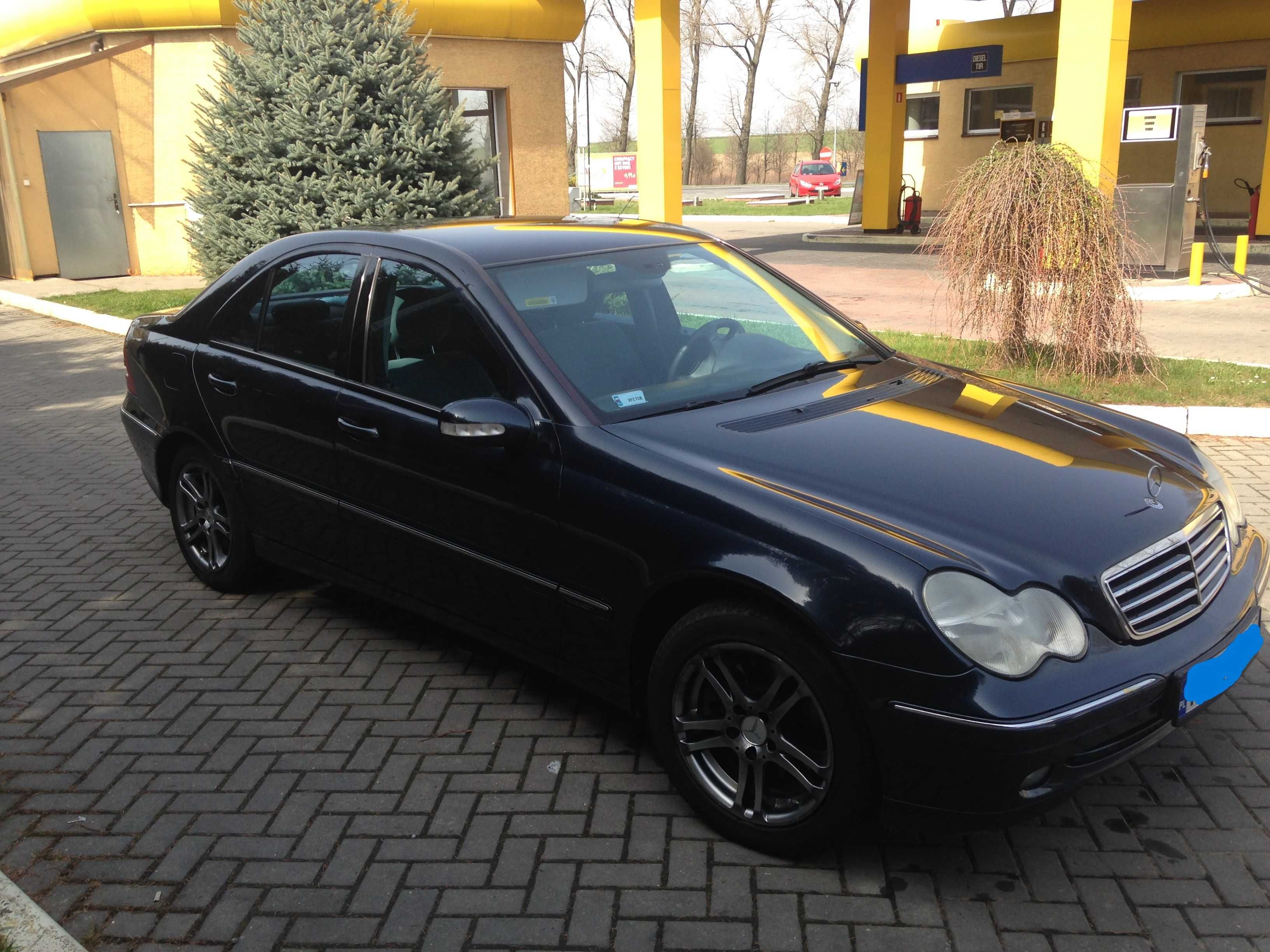 mercedes W203 sedan