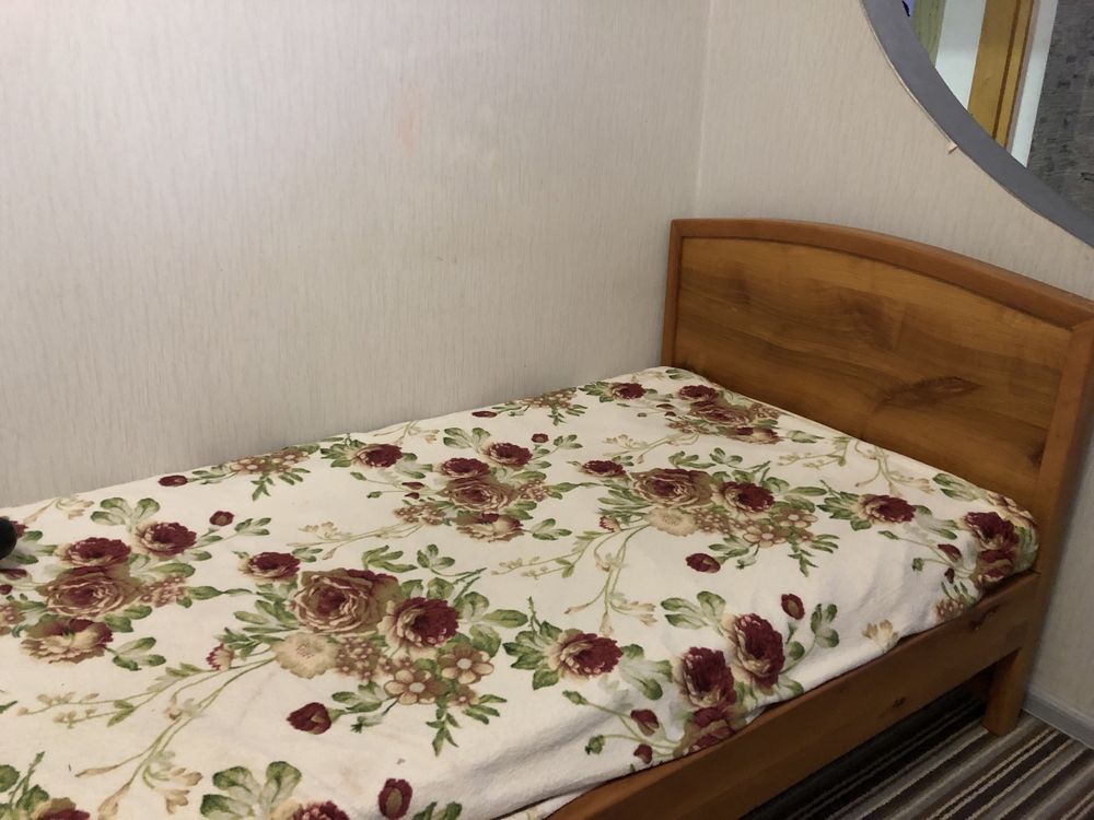 Ліжко з матрасом