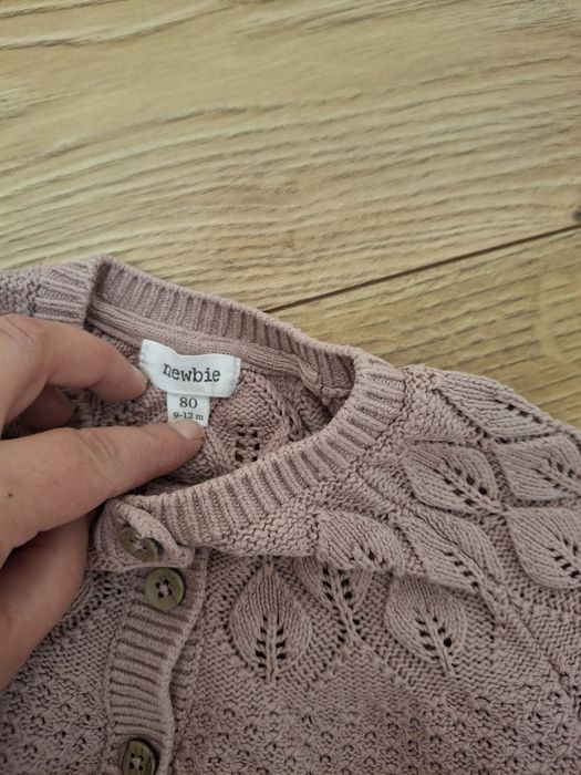 Newbie sweterek 80