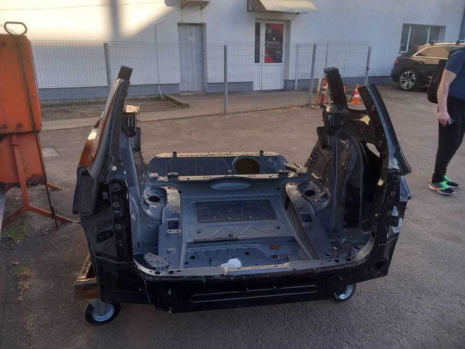 Фарбування авто, рихтування кузову, полірування часткове