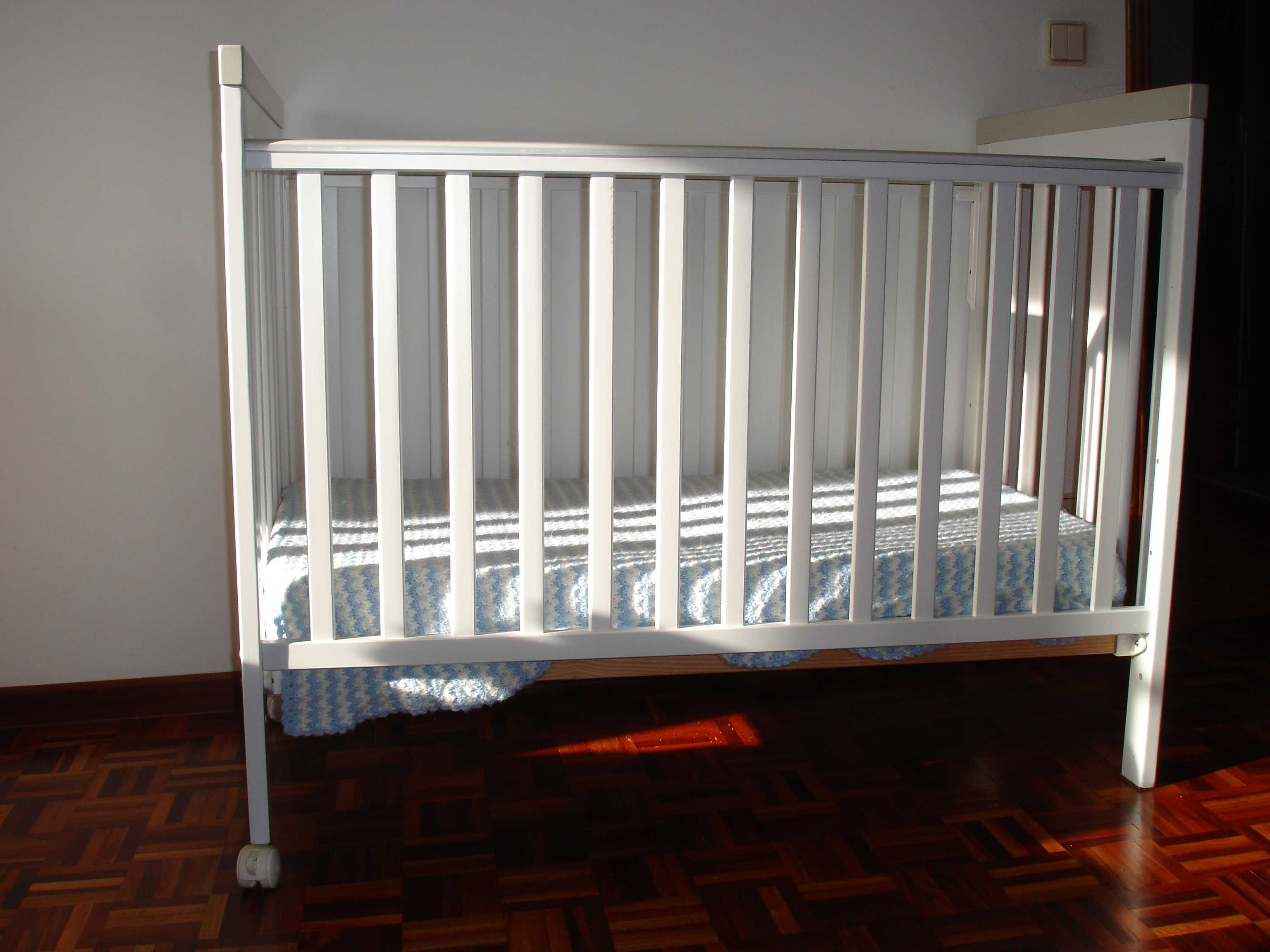 Cama de bebé marca Trama – Bebécar