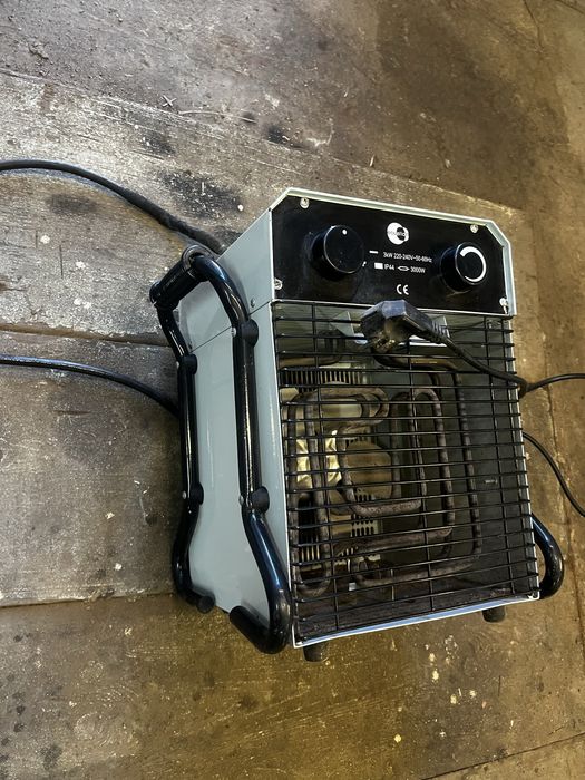 Nagrzewnica  elektryczna budowlana 3 kw