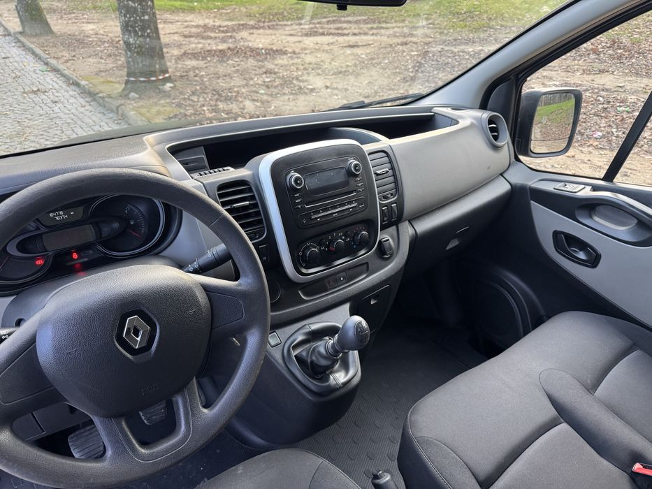 Renault Trafic XL  1.6DCi 9Lugares