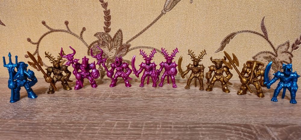 Звіроломи, робозвірі, іграшки.