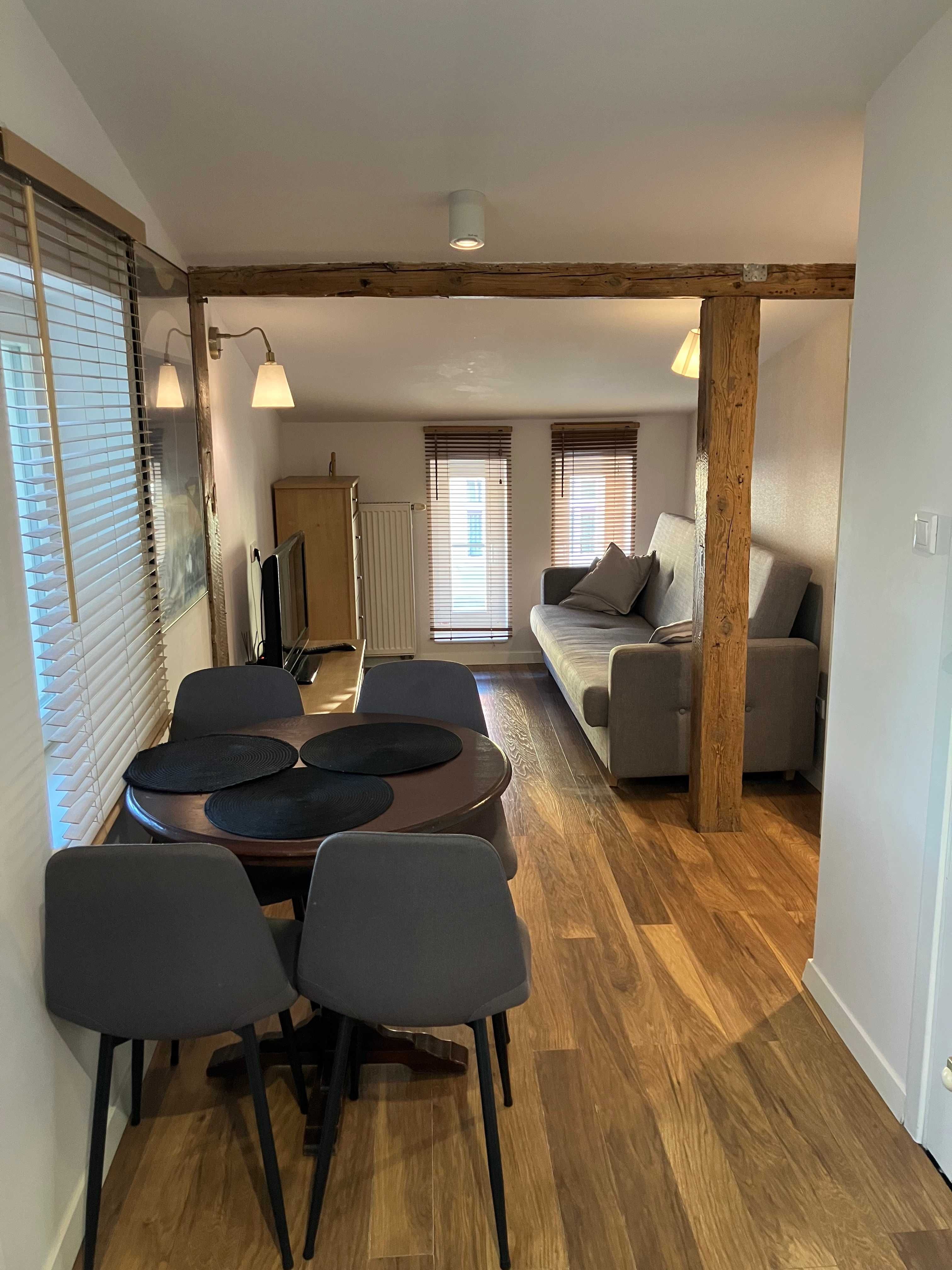 ## CENTRUM Sopotu, 200m Monciak, 10min molo, apartament dla 1-4 os. ##