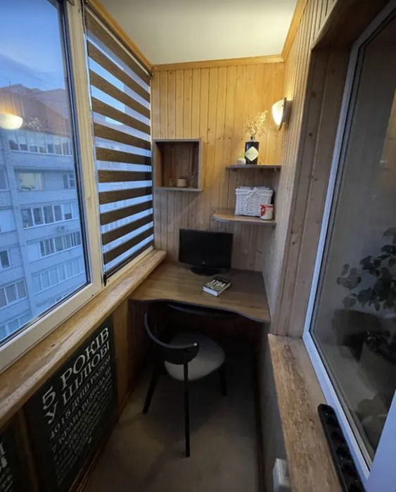 Продаж 3к квартири 76 кв. м на вул. Карпенка