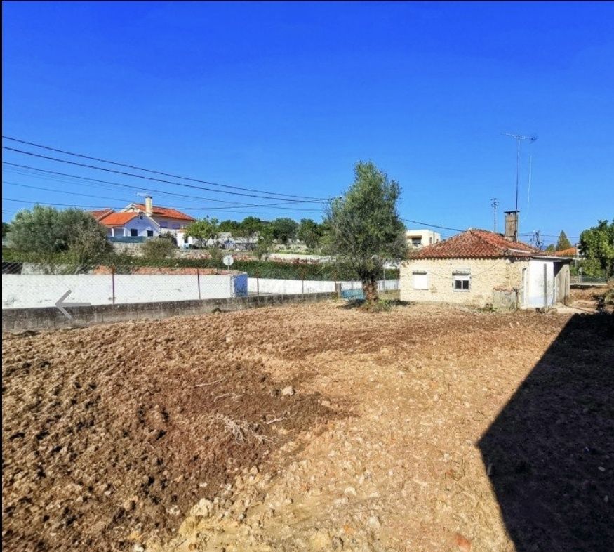 Vivenda T1 com terreno