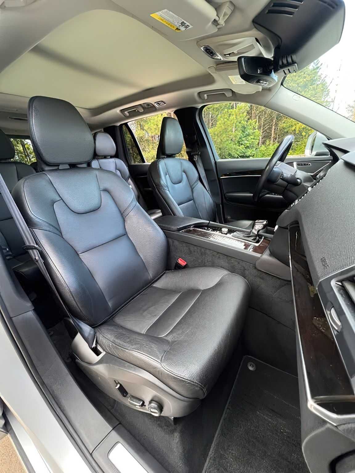 Volvo XC90  2019