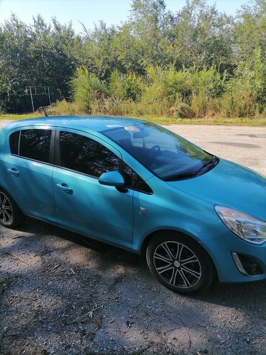 Продам надійний автомобіль Опель Корса Д