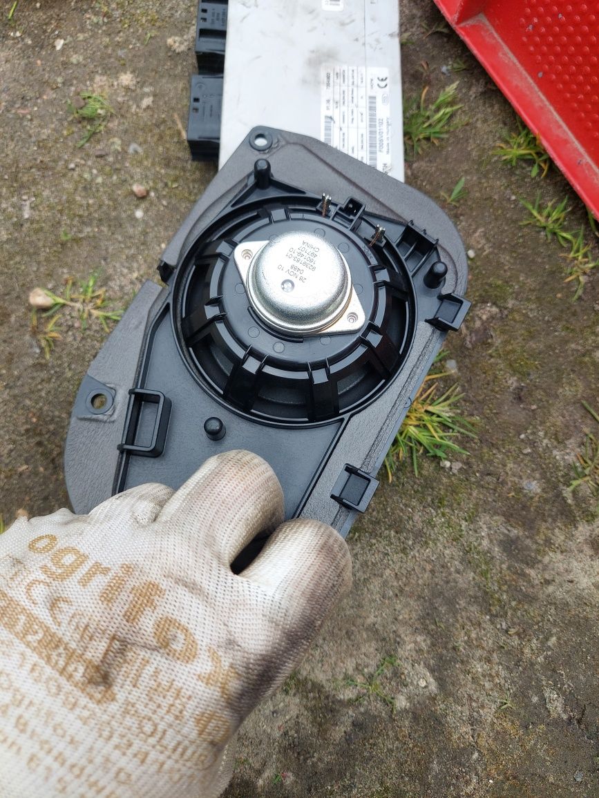 glosnik środkowy deski rozdzielczej bmw f10 f11 f01 f07