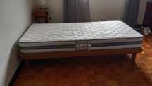 Cama Estrado de Madeira com Colchão