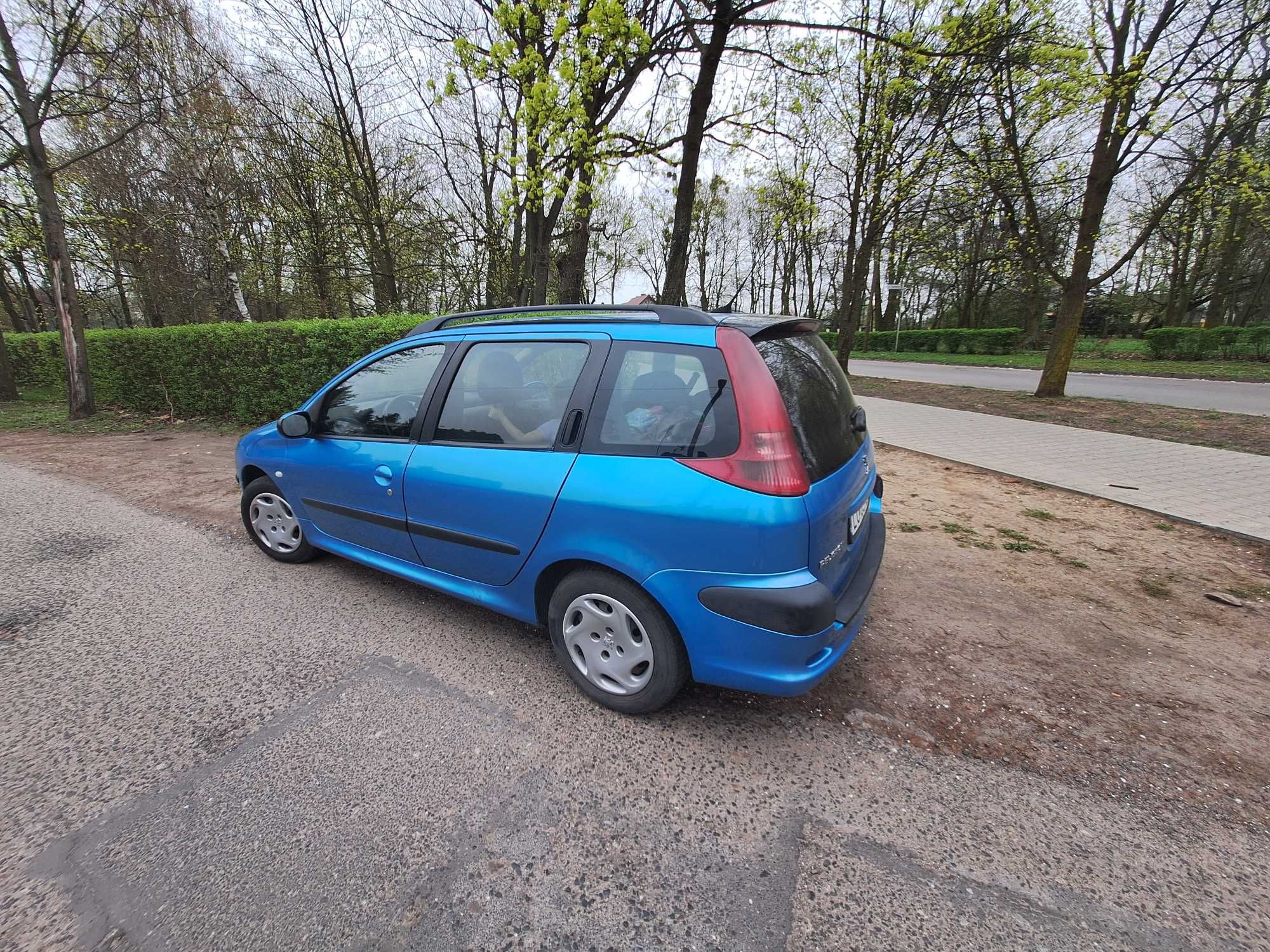 Peugeot 206 w dobrym stanie