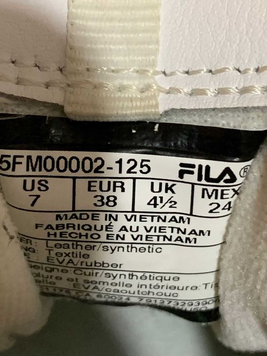 Ténis brancos Fila originais