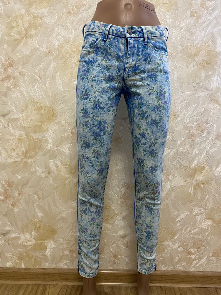 крутые джинсы H&M 44 р.