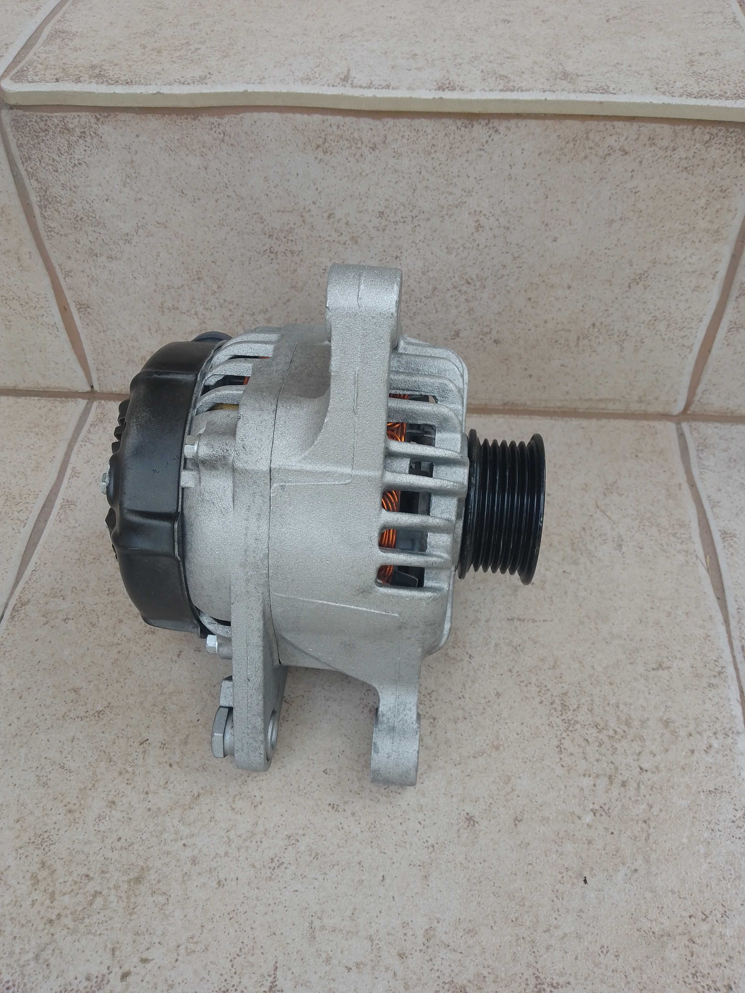 Alternator Toyota Avensis 1.8 VVTi Corolla Auris 1.4 VVTi / Yaris