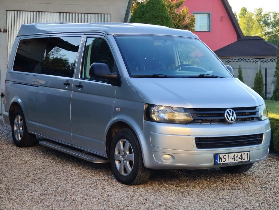 Volkswagen Transporter VW t5 lift wygodny doinwestowany 9 osób komfort, elektryczne drzwi