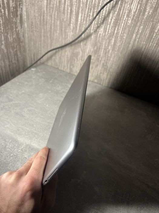 Ipad Air 2 (16 GB wi-fi)