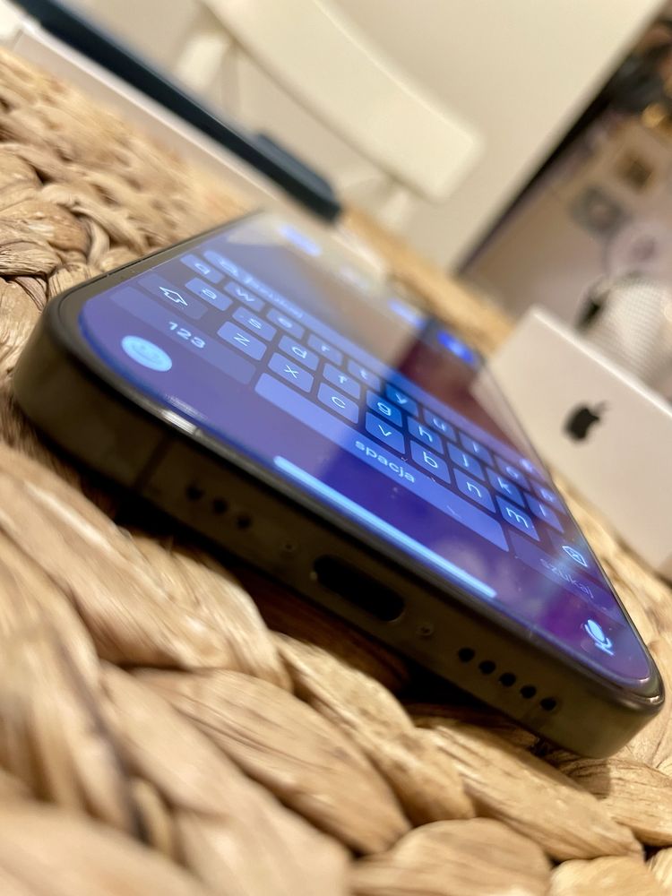 iPhone 15 pro 128gb