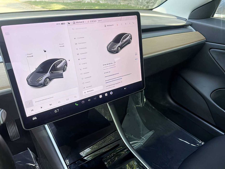 Tesla Model 3      2019