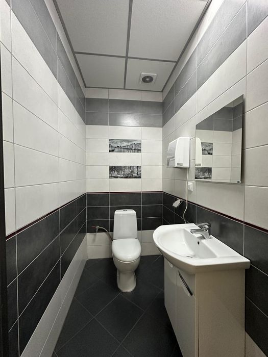 Комерційний комплекс у м. Нововолинськ!