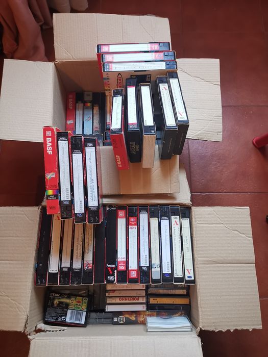 Vendo cassetes com filmes