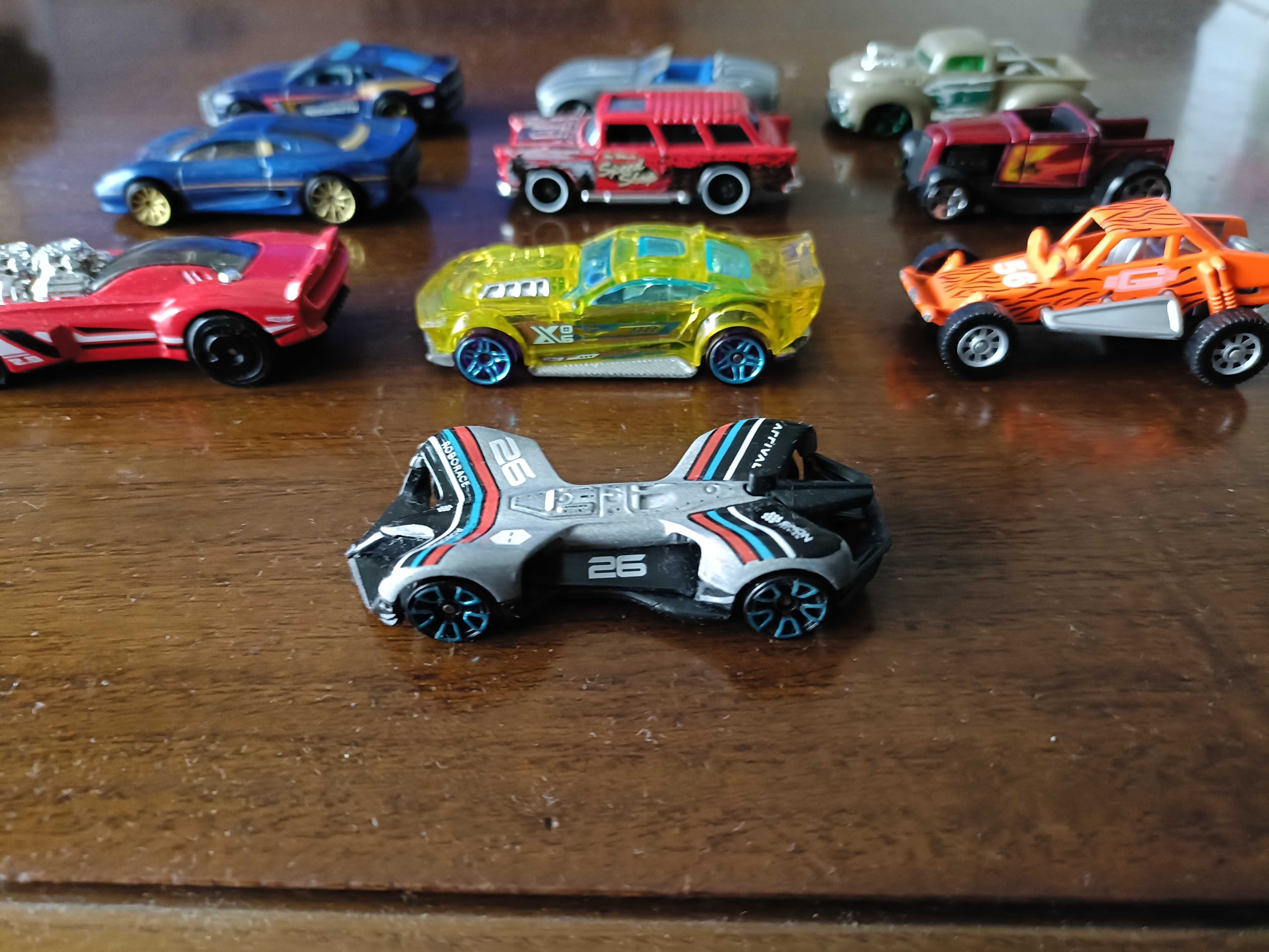 10 Carrinhos de brincar
