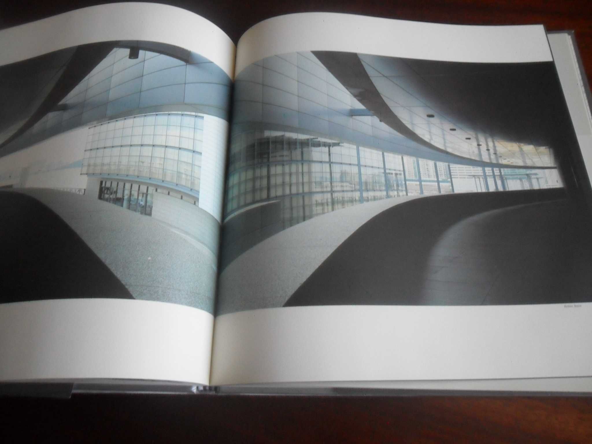 "Centro Cultural Macau | Macao Cultural Centre" de Vários - 1ª Ed 2000