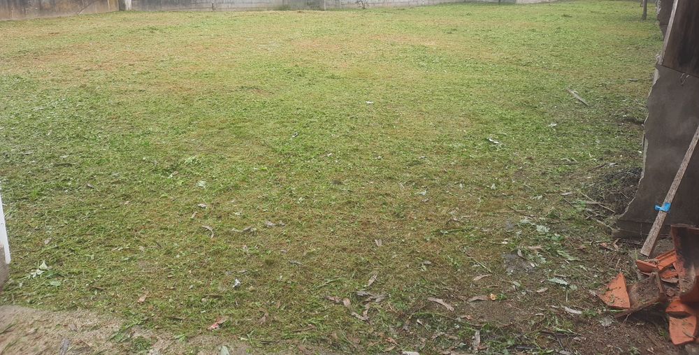 Limpeza de terrenos com Roçadora