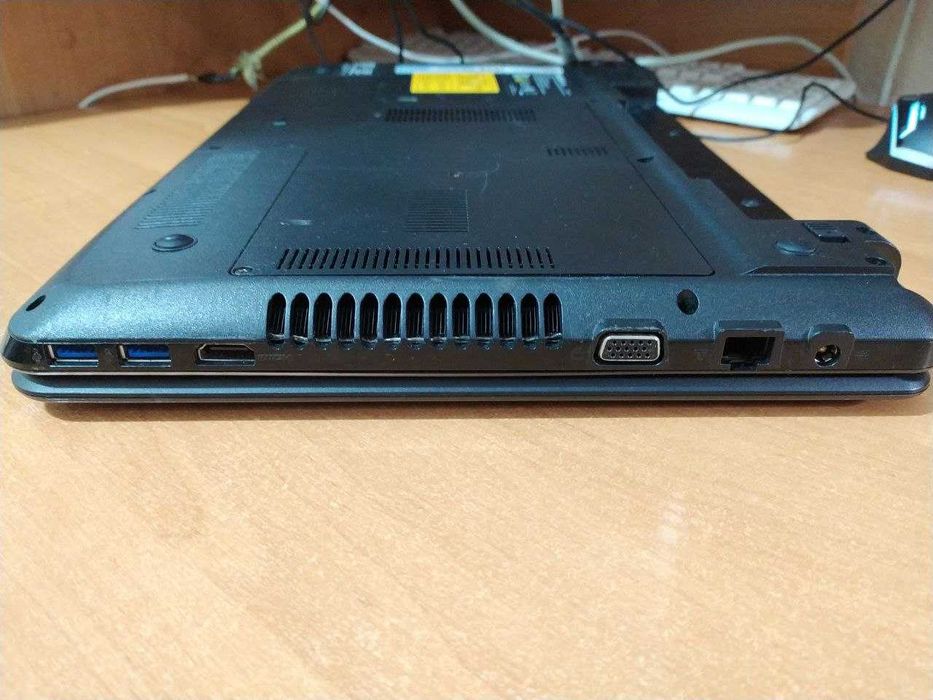 Игровой ноутбук MEDION AKOYA P6634 core i3-2350 8GB 500GB Nvidia 630