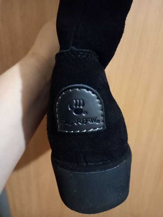 Стмльні замшеві чоботи  bearpaw