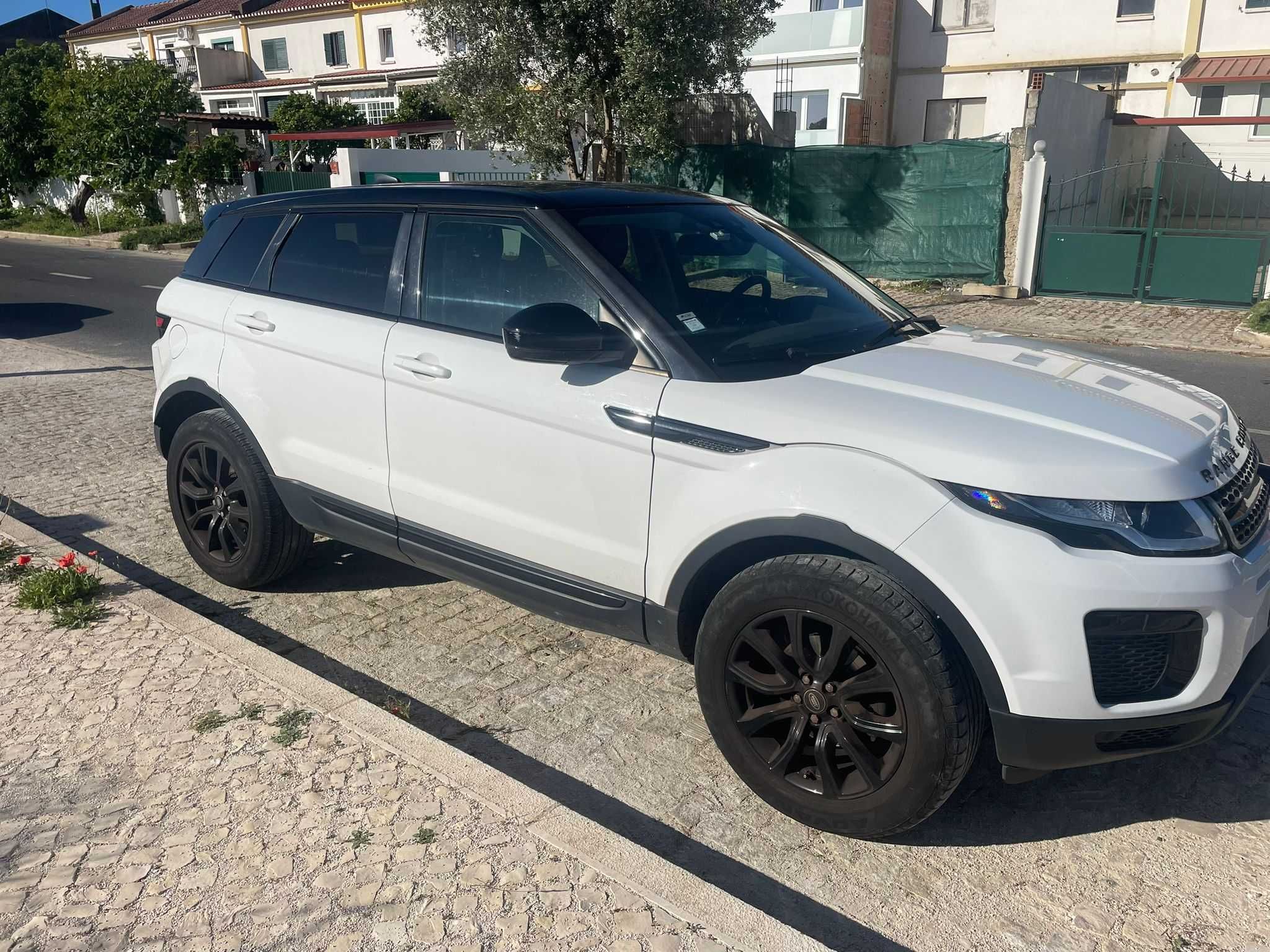 Range Rover Evoque Black Edition