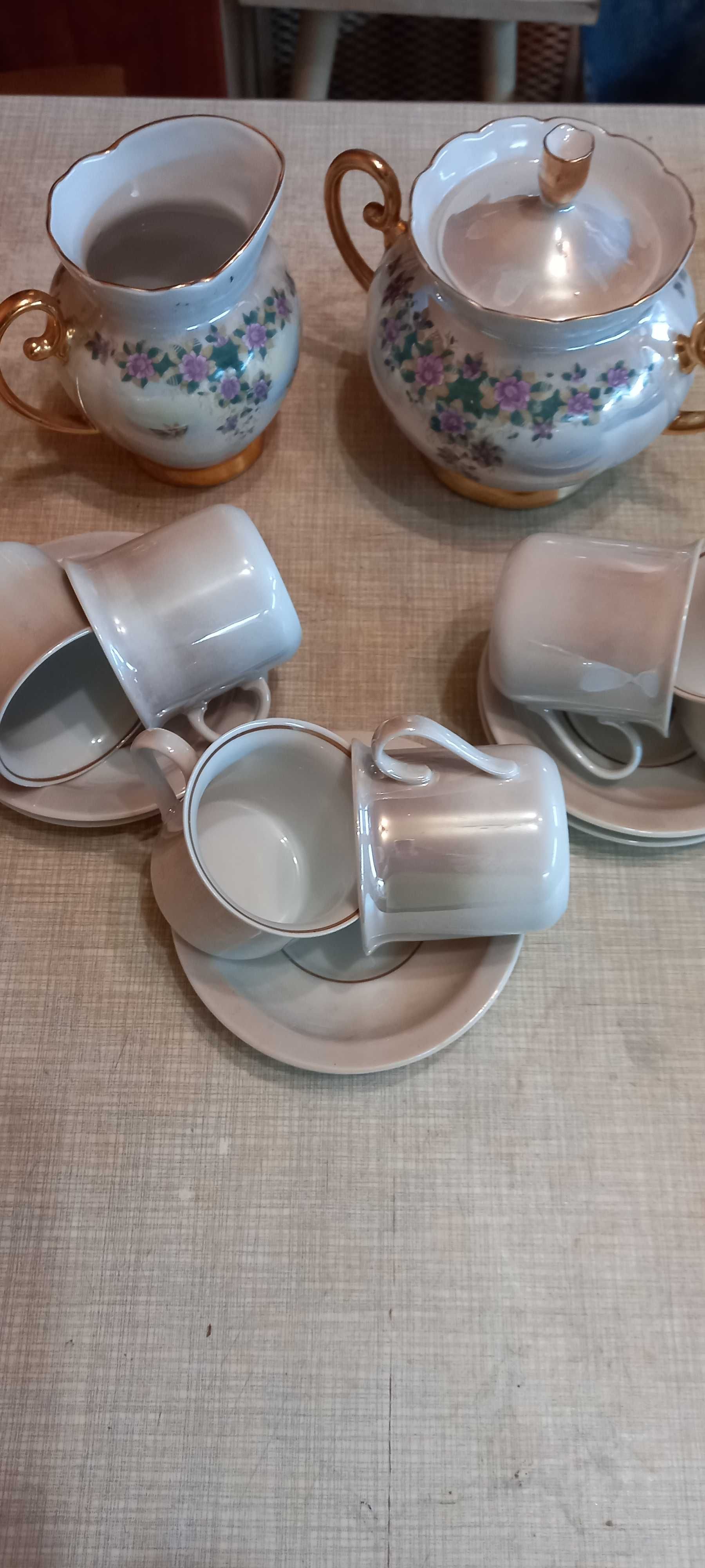 Чашки перламутровые кофейные с блюдцами(по 6шт),сахарница,молочник