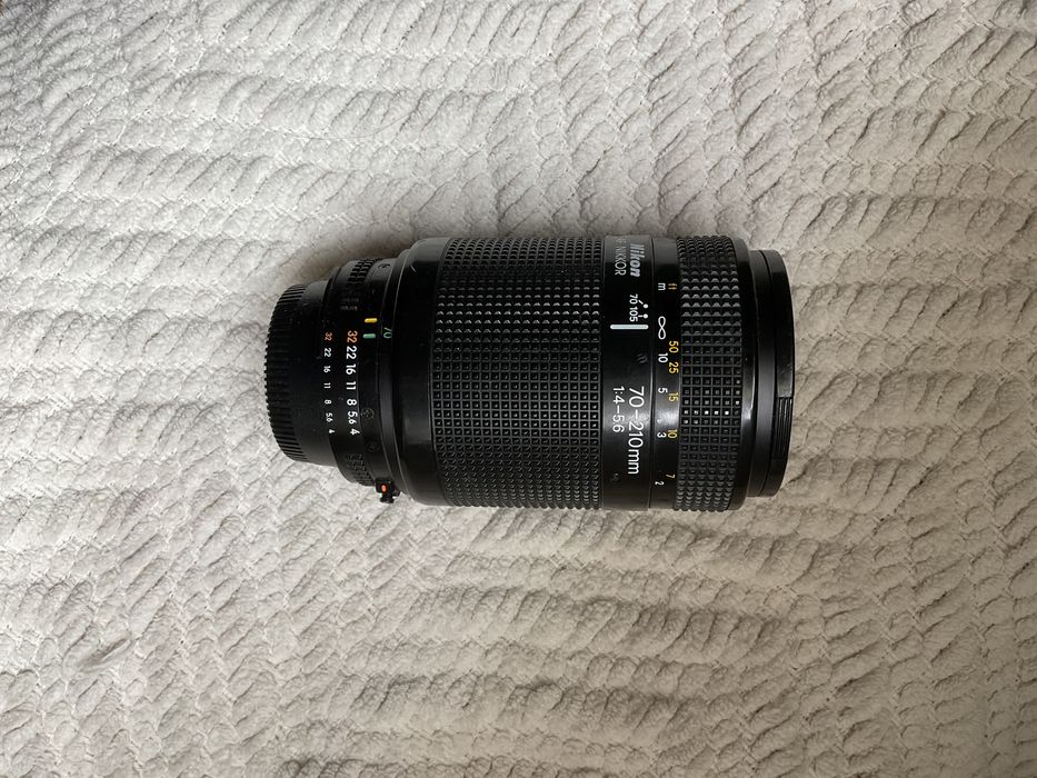 Nikon AF Nikkor 70-210mm f/4-5.6