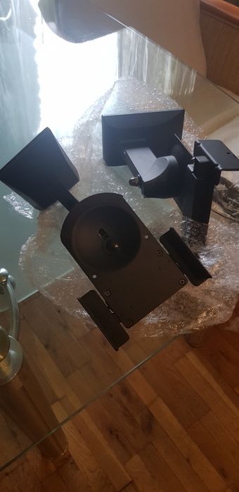 uchwyty na kolumny głośnikowe