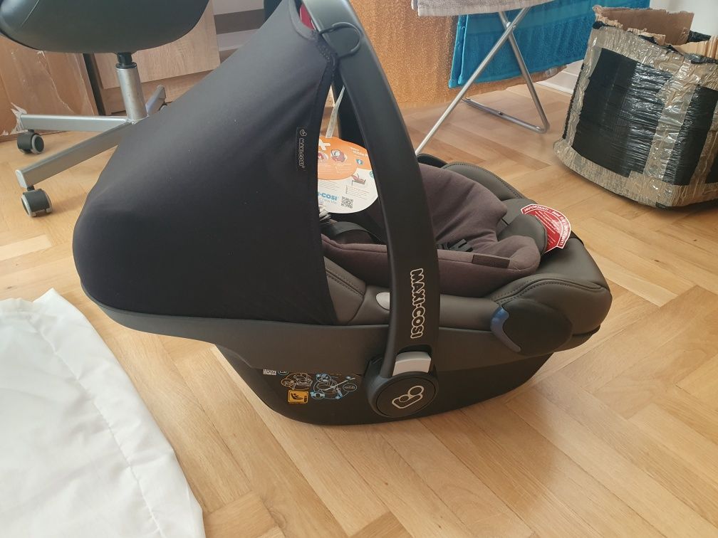 Maxi cosi Pebble plus + - skórzany wraz z bazą - major brown - Nowy