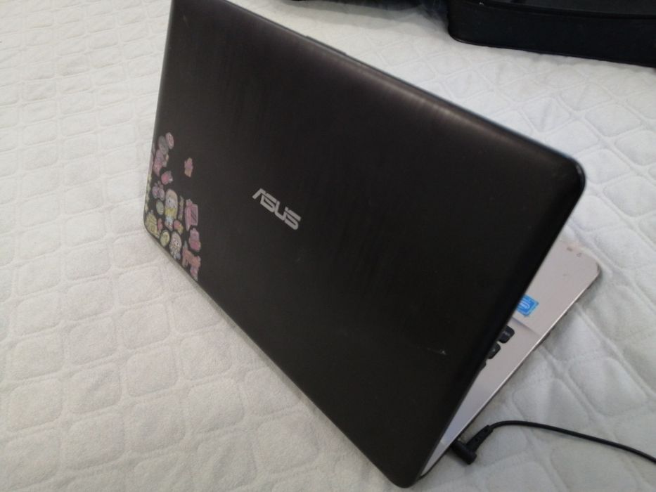 Бюджетный ноутбук Asus R541n