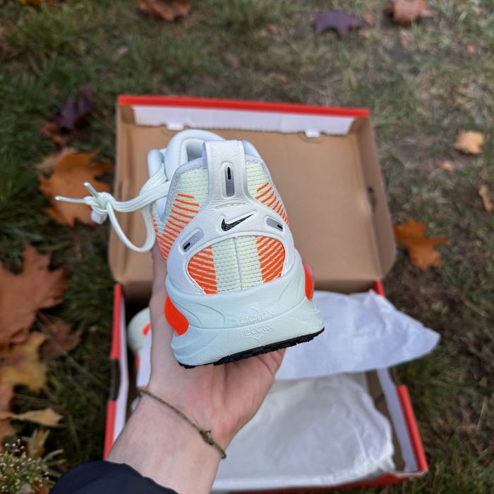 Кросівки: Nike Vomero 18