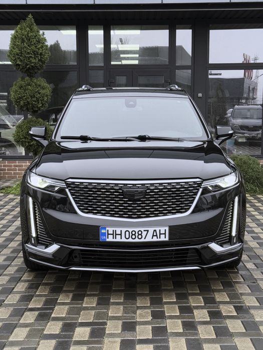 Cadillac XT6 в ідеальному стані