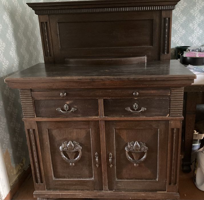Meble poniemieckie komplet