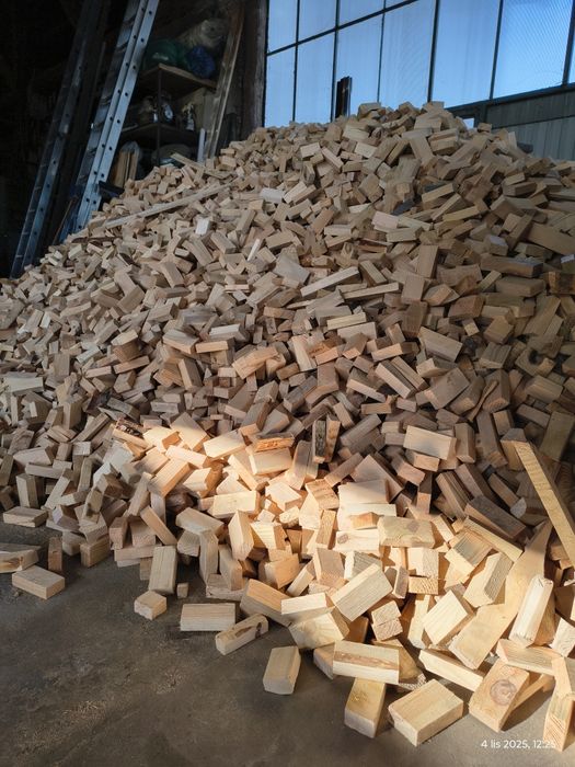 Drewno opałowe suche