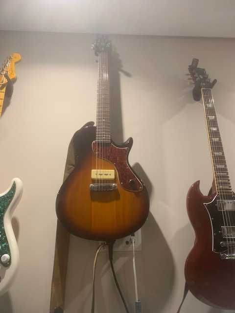 Vendo/troco guitarra PRS SE One com P90 sunburst como nova. 450 euros