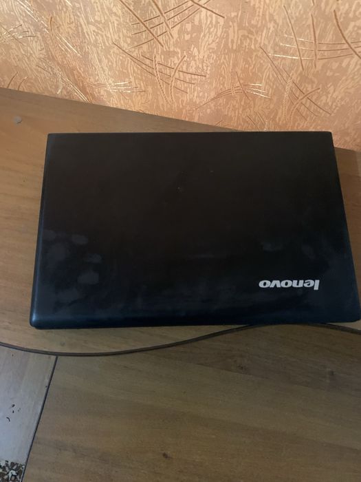 Ноутбук Lenovo на запчастини