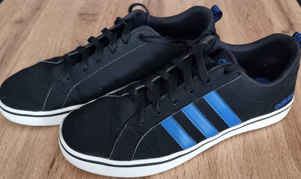 Buty adidas AW 4591 rozmiar 44